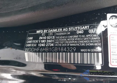 2016 Mercedes-Benz E 400 4Matic z USA, uszkodzony, nr VIN WDDHF6HB1GB184329